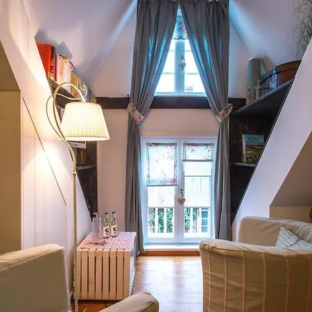 Friesin Bed & Breakfast *